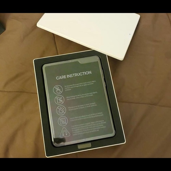 Samsung Galaxy Fold - Picture 3 of 4